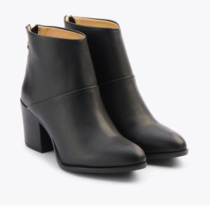 Nisolo Black Dari Boots